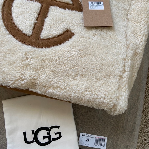 UGG x Telfar Medium Shopping Bag - Picture 3 of 5
